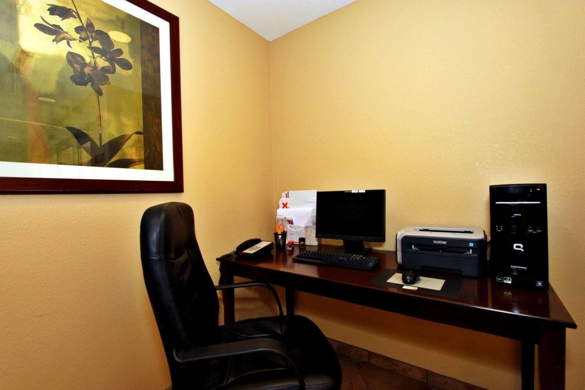Candlewood Suites Kansas City Airport Eksteriør bilde