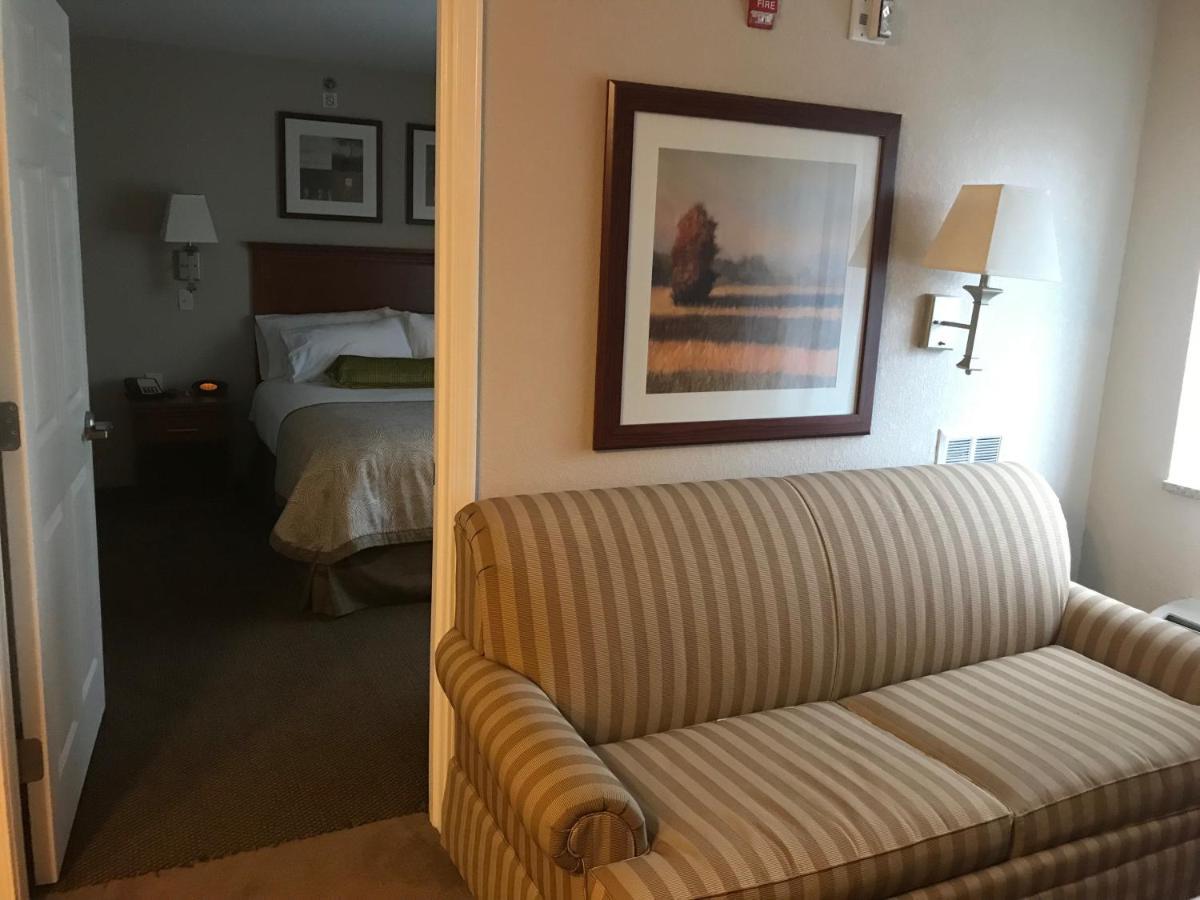 Candlewood Suites Kansas City Airport Eksteriør bilde